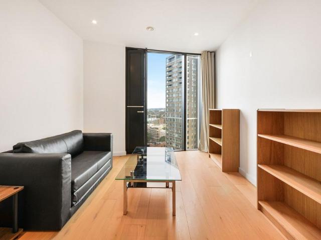 Walworth Road, Elephant and Castle. 1 bed flat to rent £2,280 pcm £526 pw