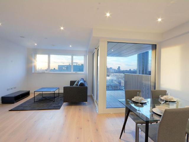 Walworth Road, Elephant and Castle. 1 bed flat to rent £2,900 pcm £669 pw