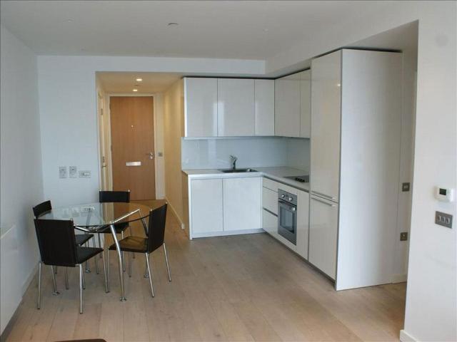 Walworth Road, Elephant and Castle. 1 bed flat to rent £3,500 pcm £808 pw