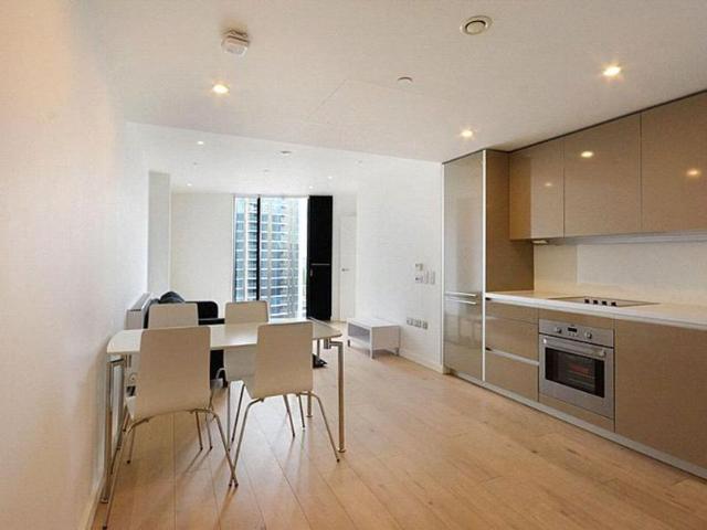 Walworth Road, Elephant and Castle. 1 bed flat to rent £3,600 pcm £831 pw