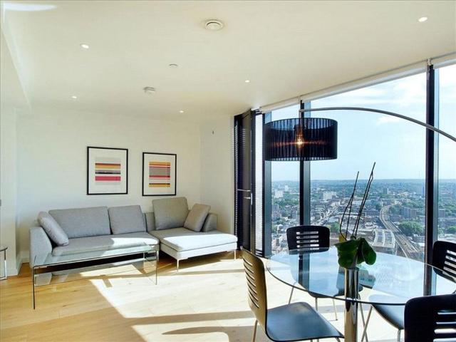 Walworth Road, Elephant and Castle. 2 bed flat to rent £3,250 pcm £750 pw