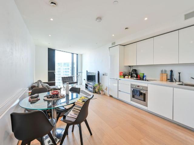 Walworth Road, Elephant And Castle, London SE1, 1 bed flat to rent, £2,600 pcm | PrimeLocation