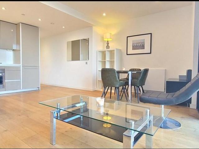 Walworth Road, London, SE1 2 bed flat to rent £3,000 pcm £692 pw
