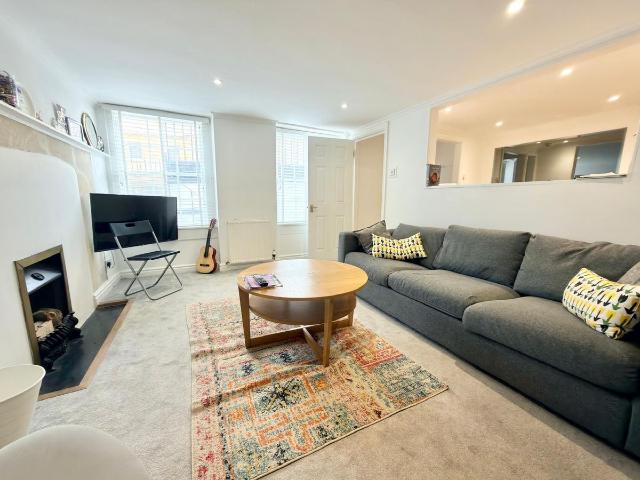 Walcot Parade, Bath BA1, 1 bed flat to rent, £1,350 pcm | PrimeLocation