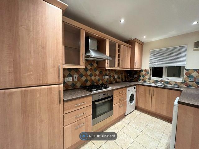 Walden Croft, Simpson, Milton Keynes MK6, 4 bed semi detached house to rent, £1,995 pcm | PrimeLocation