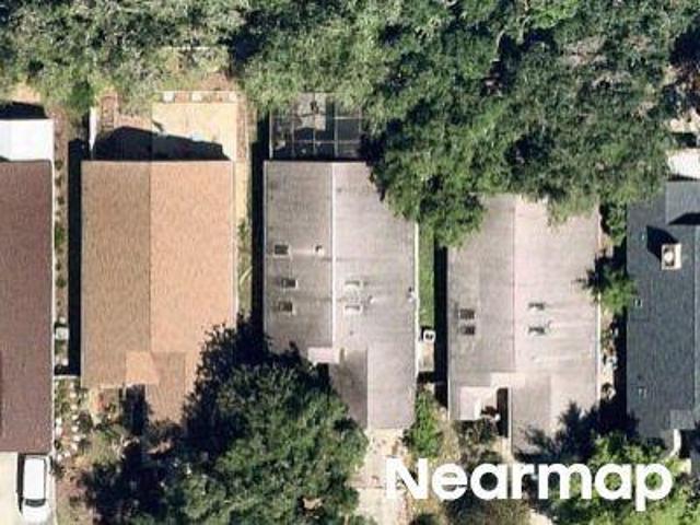 Walden Oaks Pl