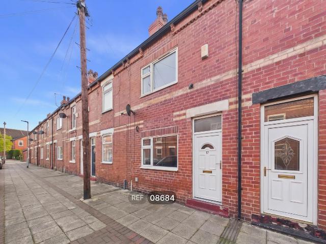 Walden Street, Castleford WF10, 2 bed terraced house to rent, £850 pcm | PrimeLocation
