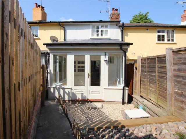 Walden Road, Saffron Walden CB11 2 bed terraced house to rent £1,275 pcm £294 pw