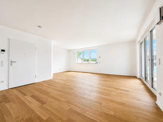 Waldenbuch: Erstbezug: Helle Neubauwohnung mit großer Terrasse und hochwertiger Ausstattung