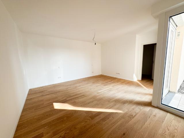 Waldenbuch: Erstbezug Moderne Erdgeschosswohnung mit Terrasse