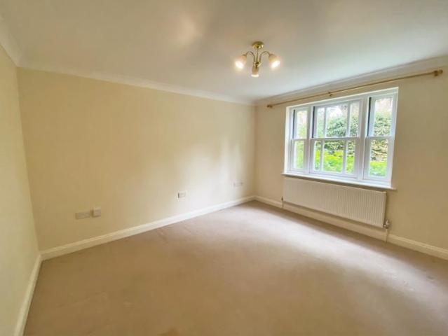 Waldens Park Road, Woking 4 bedrooms Property for lettings Seymours