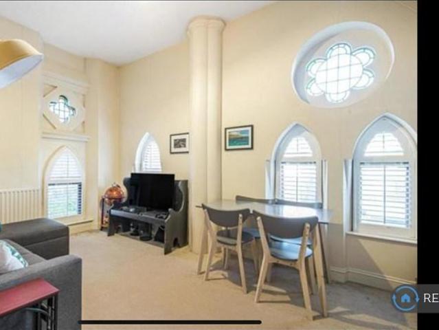 Waldegrave Road, London, SE19 1 bed flat to rent £1,600 pcm £369 pw