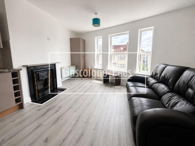 Waldegrave Road, Teddington TW11, 1 bed flat to rent, £1,300 pcm | PrimeLocation