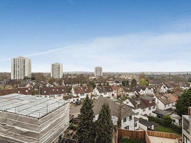 Waldorf Place, Fairmont Mews London. 3 bed flat to rent £4,984 pcm £1,150 pw