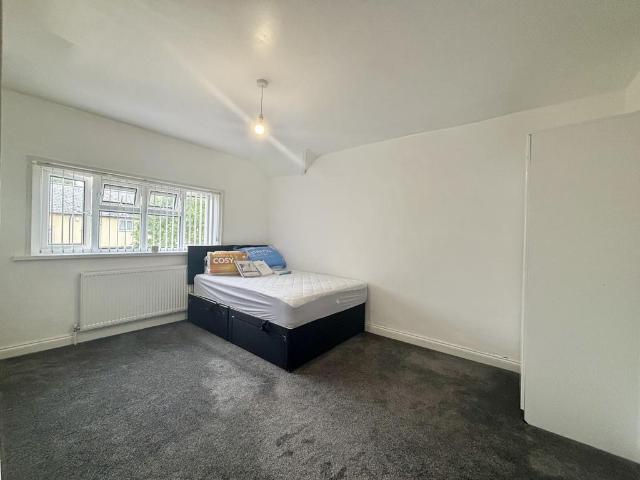 Waldrons Moor, Birmingham, B14 1 bed in a house share to rent £600 pcm £138 pw