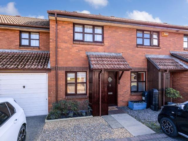 Waldren Close, Poole BH15, 2 bed property to rent, £1,250 pcm | PrimeLocation