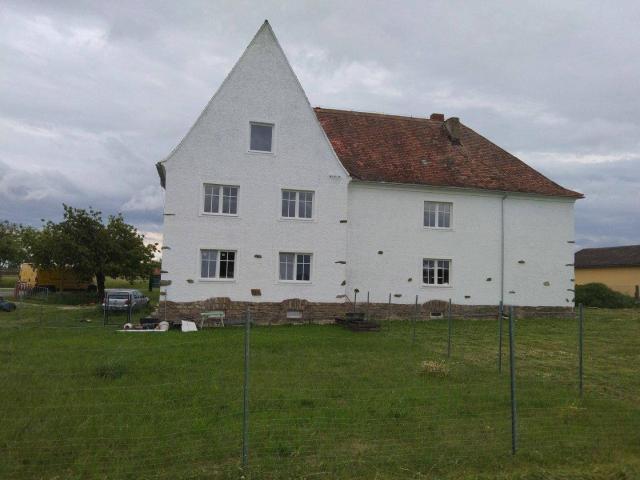 Waldviertel: 2 Wohnungen in Heinrichsreith, EG & 1. Stock, mit eigenem Garten  Neu renoviert!