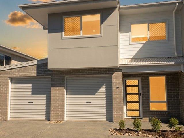 WALER HEIGHTS BRAND NEW LUXURY TOWNHOUSES