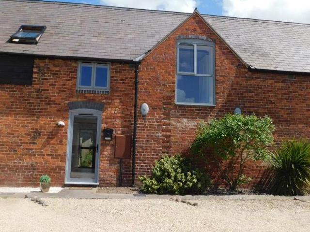 Walford, Baschurch, SY4 2HL 2 bed terraced house to rent £850 pcm £196 pw