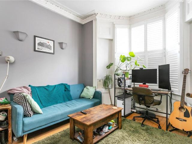 Walford Road, London N16, 1 bed flat to rent, £2,350 pcm | PrimeLocation