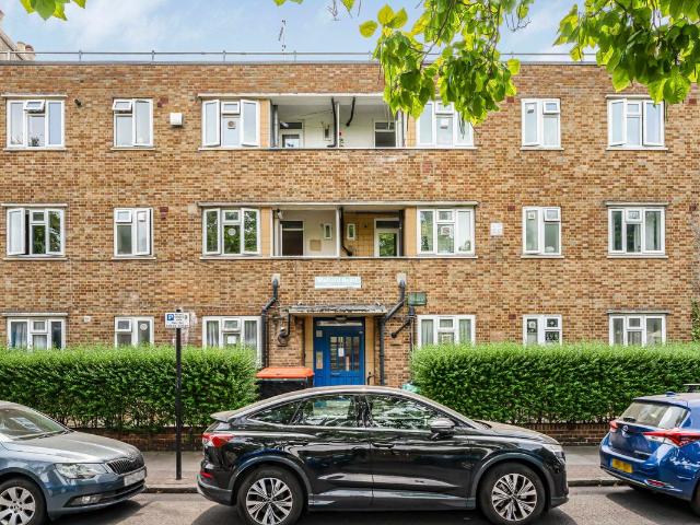 Walford Road, London N16, 2 bed flat to rent, £2,400 pcm | PrimeLocation