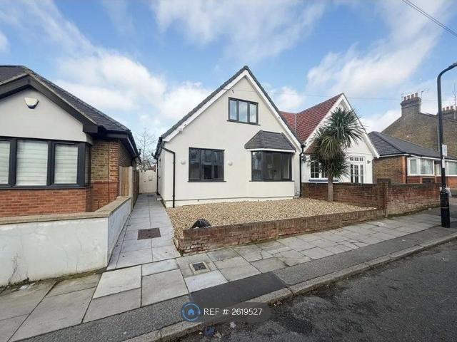 Walford Road, Uxbridge UB8, 4 bed semi detached house to rent, £4,333 pcm | PrimeLocation