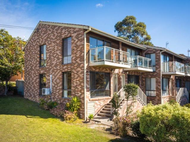 Walk Everywhere. Live Central. Love Merimbula