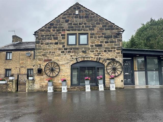 Walk Hill Farm, Apperley Lane, Bradford BD10, 3 bed farmhouse to rent, £1,500 pcm | PrimeLocation