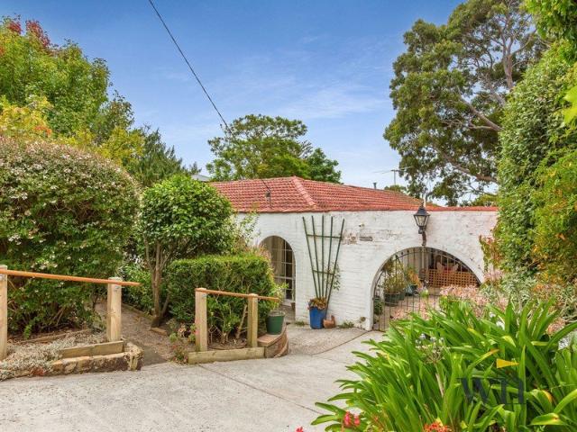 Walk to Mt Martha Village just over 1km from the Beach and Coffee