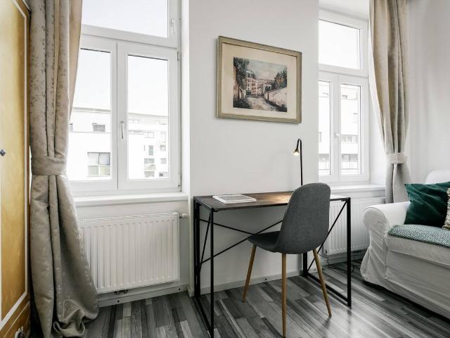 Walk to Metro, Central Station & Shopping street, fully equipped, Vienna Amsterdam Apartments for Rent