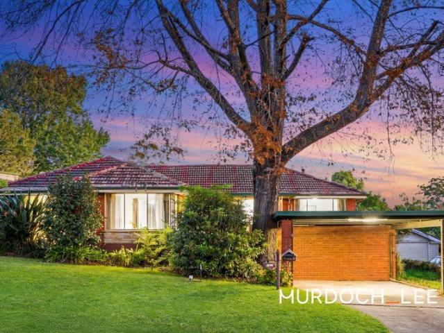 Walk to Metro, Tower & School. Expansive Family Retreat with Granny Flat on Level 696sqm, 18.8m Frontage in Quiet & Convenient. LMR Develop Potential