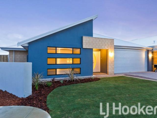 Walk to Beach � Magical Halls Head Location
