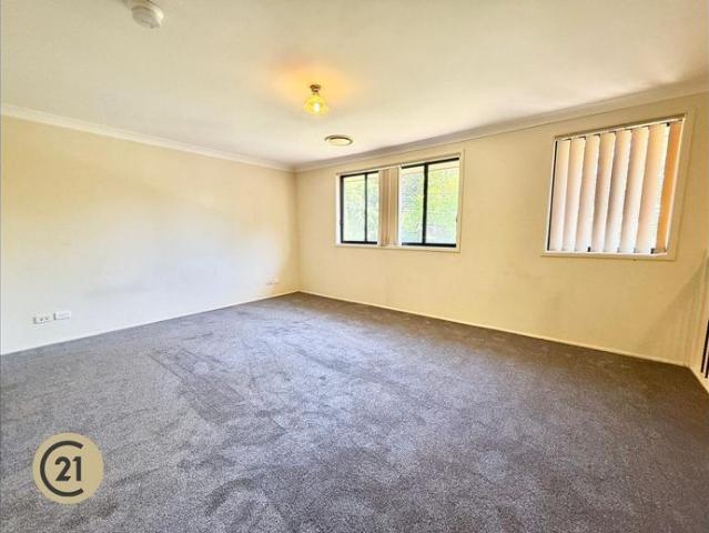Walk To Cherrybrook Station, Close to Buses, Central Location