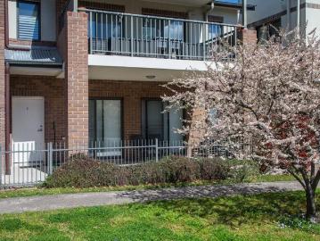Walk to Everything Contemporary Ground Floor Apartment in Central Bowral