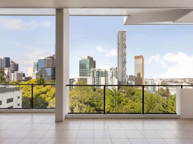 Walk to everything and come home to the views