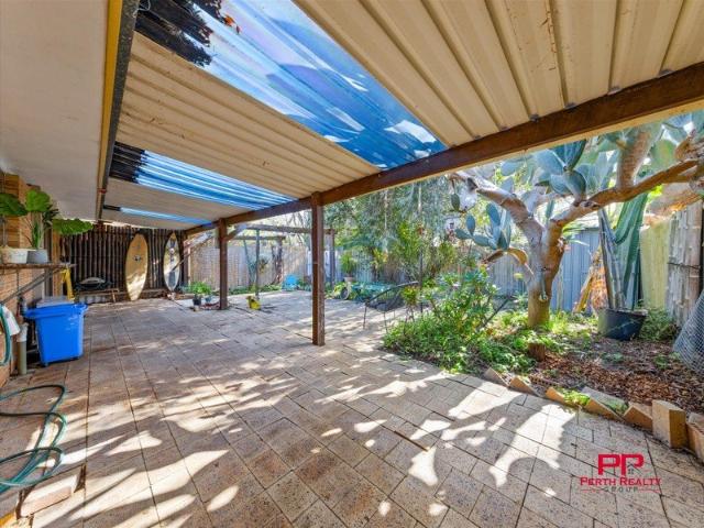 WALK TO EVERYTHING PRIVATE GARDEN VILLA IN THE HEART OF MIDLAND