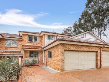 Walk to Express Bus & Shops | North Facing Rear Yard with Separate Living & Dining | Jasper Road Public School Catchment