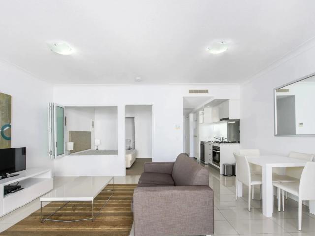 Walk to Harbour Town – Modern Unfurnished Apartment Living