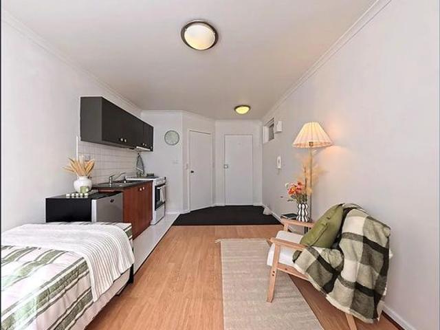 Walk to Lygon Street Fully Furnished Studio Living