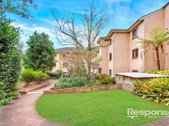 Walk to Light Rail | Spacious North Facing Apartment with Resort Style Amenities