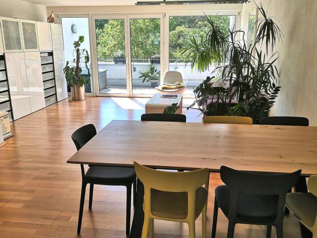 Walk to Patch | Move In Ready 3BR Maisonette | Next to the Forest | Active Lifestyle