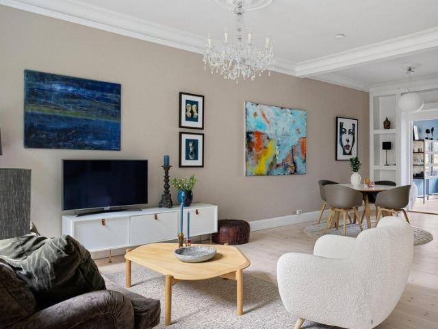 Walk to Station and Westfield! Brand New 1 Bedroom! $680,000