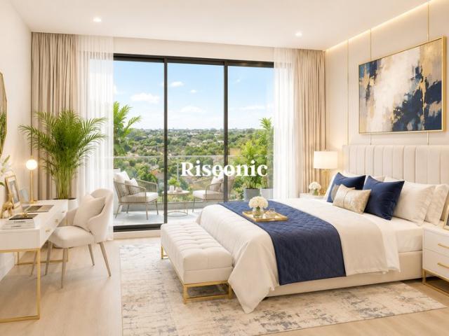 Walk to School, Shops & Parks Luxury Apartment