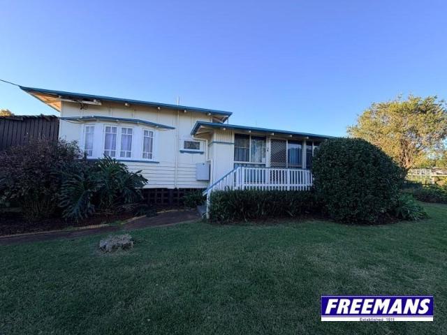 Walk to schools & Kingaroy CBD