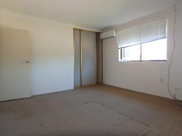 WALK TO SHOPS AND STATION