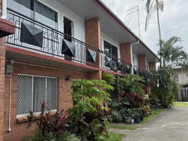Walk to Shops, Lagoon & Trails Central Living at Its Best