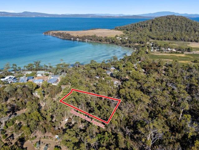 Walk to Sommers Bay Beach | 3,143m² Coastal Bushland Block