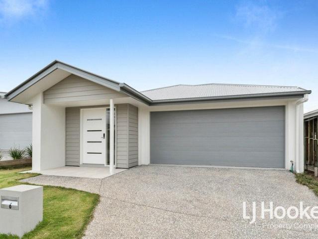 Walk to South Rock State School Modern Low Maintenance Living Located in The Parks