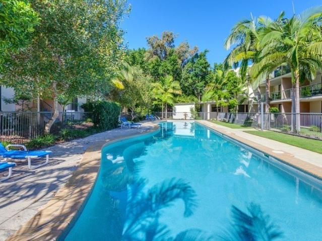 Walk to the beach. Pools and tennis court
