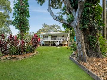 Walk to Town Bellingen Sanctuary with Pool, Two Living Zones & a Teen Retreat